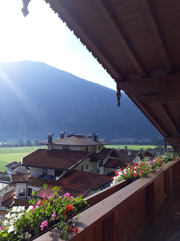 Landhaus Granat Mayrhofen Bagian luar foto