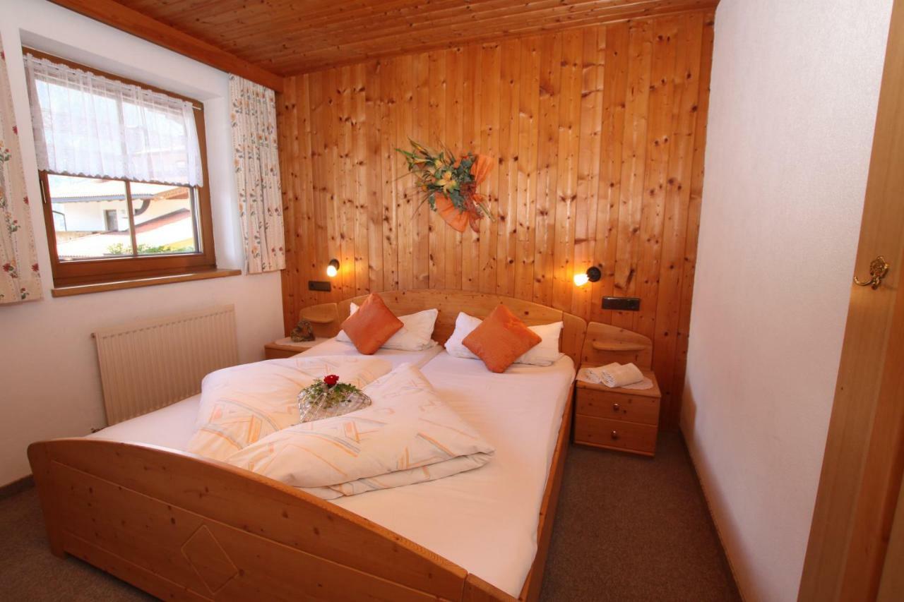 Landhaus Granat Mayrhofen Bagian luar foto